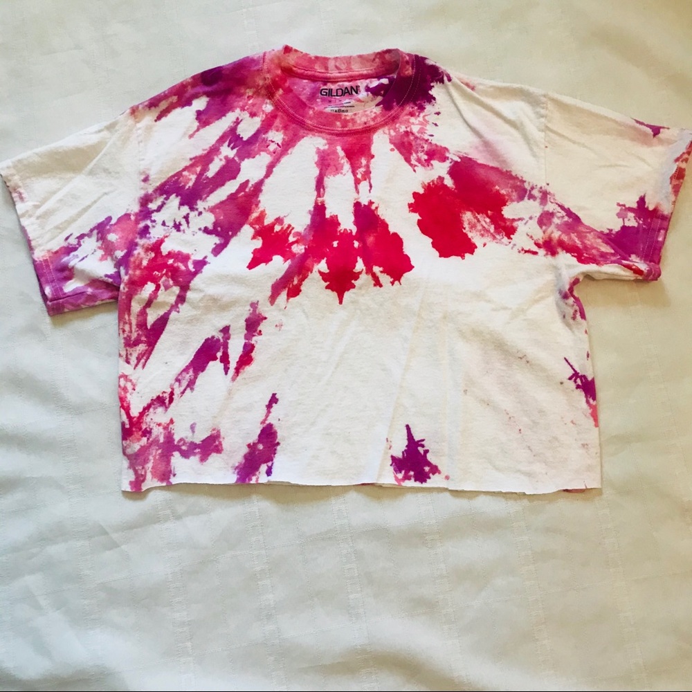 Gildan Tye Dye crop top Size: Medium
